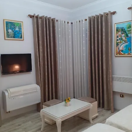 Hotel Guri 3*