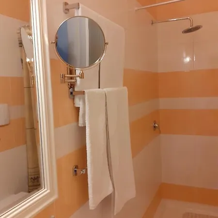Hotel Guri 3*